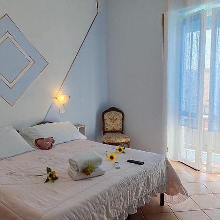 Elisart 2 Bed & Breakfast Алгеро Екстериор снимка
